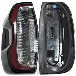 Svetlo zadné komplet pravé TRAVEL 2123-3716010-20