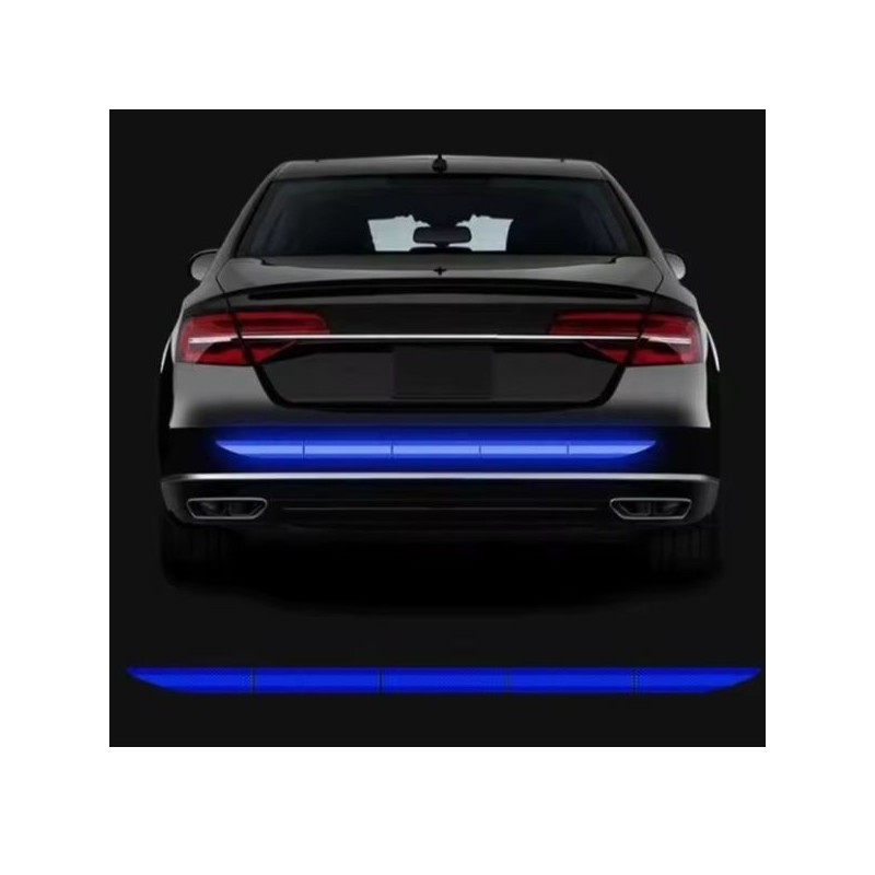 Reflexní výstražná nálepka na vozidle